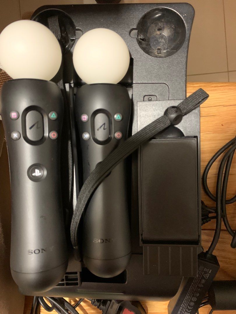 WTS Playstation VR1 with Ps5 Adaptor And Contollers Stand Video wts-playstation-vr1-with-ps5-adaptor-and-contollers-stand-video