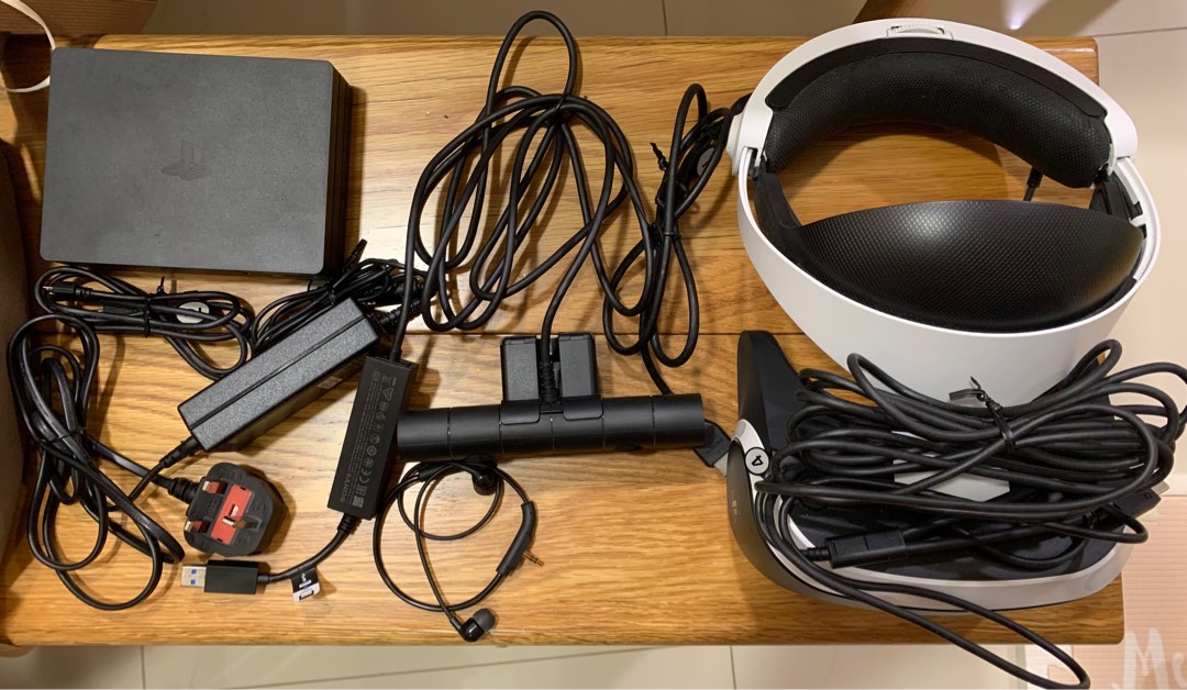 WTS Playstation VR1 with Ps5 Adaptor And Contollers Stand Video wts-playstation-vr1-with-ps5-adaptor-and-contollers-stand-video