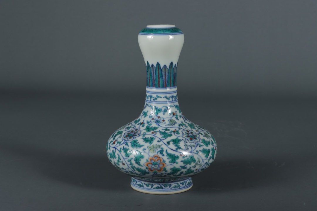 骨董収蔵・清・乾隆年製款・天青釉花卉雙耳蒜頭瓶』・収蔵