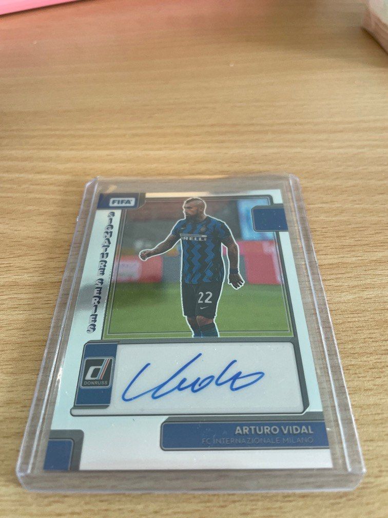 2022-23 Panini Donruss Soccer Arturo Vidal auto
