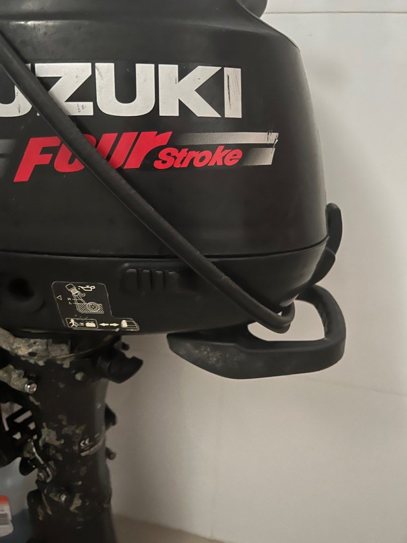 6hp suzuki 4 stroke outboard, Sports Equipment, Fishing on Carousell