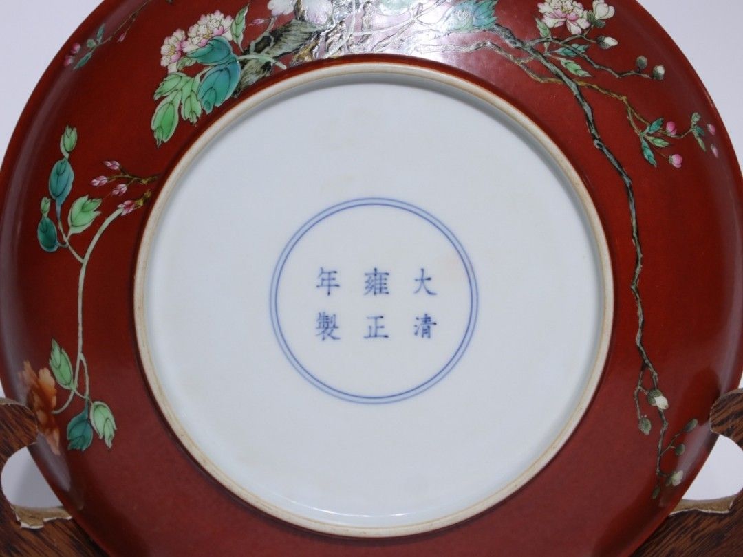 中国古美術・旧蔵珐琅彩粉彩陶磁器の皿・瑞獣中皿・置物・純手描き・文房具・木箱付き 中国古美術・珍蔵粉彩・瑞獣鳳凰絵磁器の中皿・純手描き・