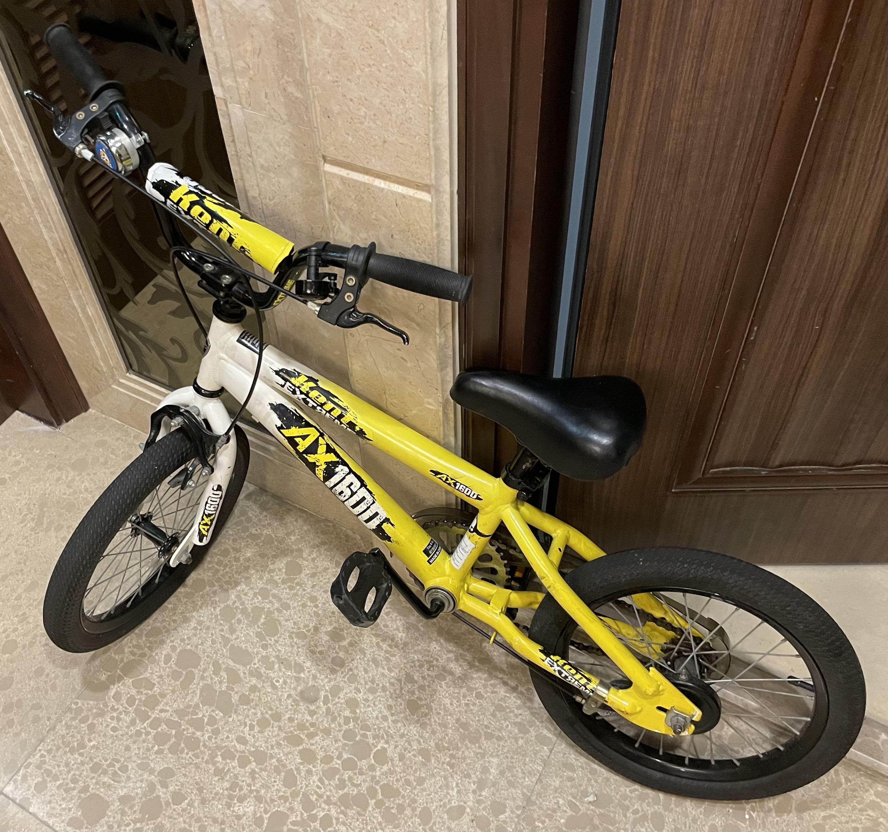 16 Kent Extreme AX1600 Bicycle