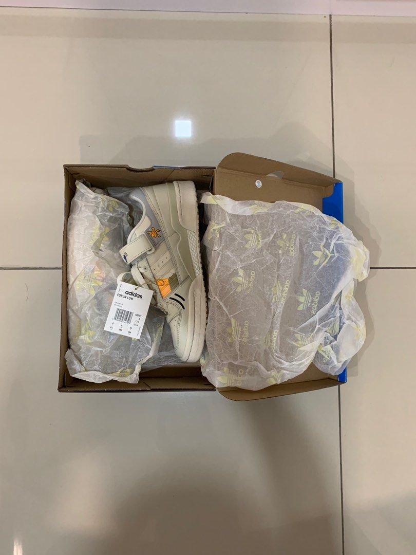 Adidas Forum Low Off White- GX2181, Men's Fashion, Footwear, Sneakers on  Carousell