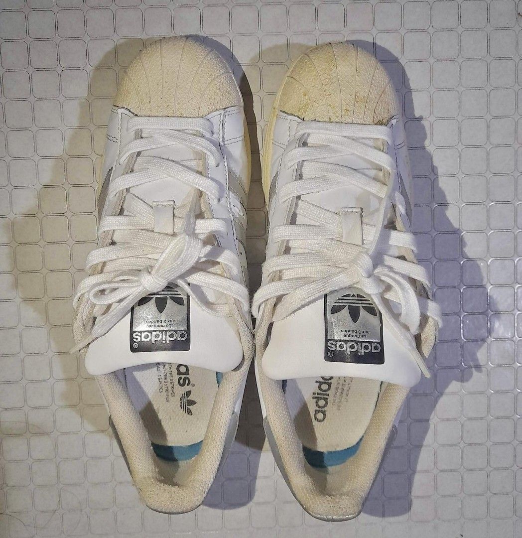 Adidas superstar (Category: Sneakers) located in San Pedro. Submitted by cadh_ (Listing ID 1228339781, Image 3). Description: Swipe the photos for the size tag. Flaw: discoloration no box included no heel drag Slightly negotiable for SURE BUYER RFS: Hindi na nagagamit..