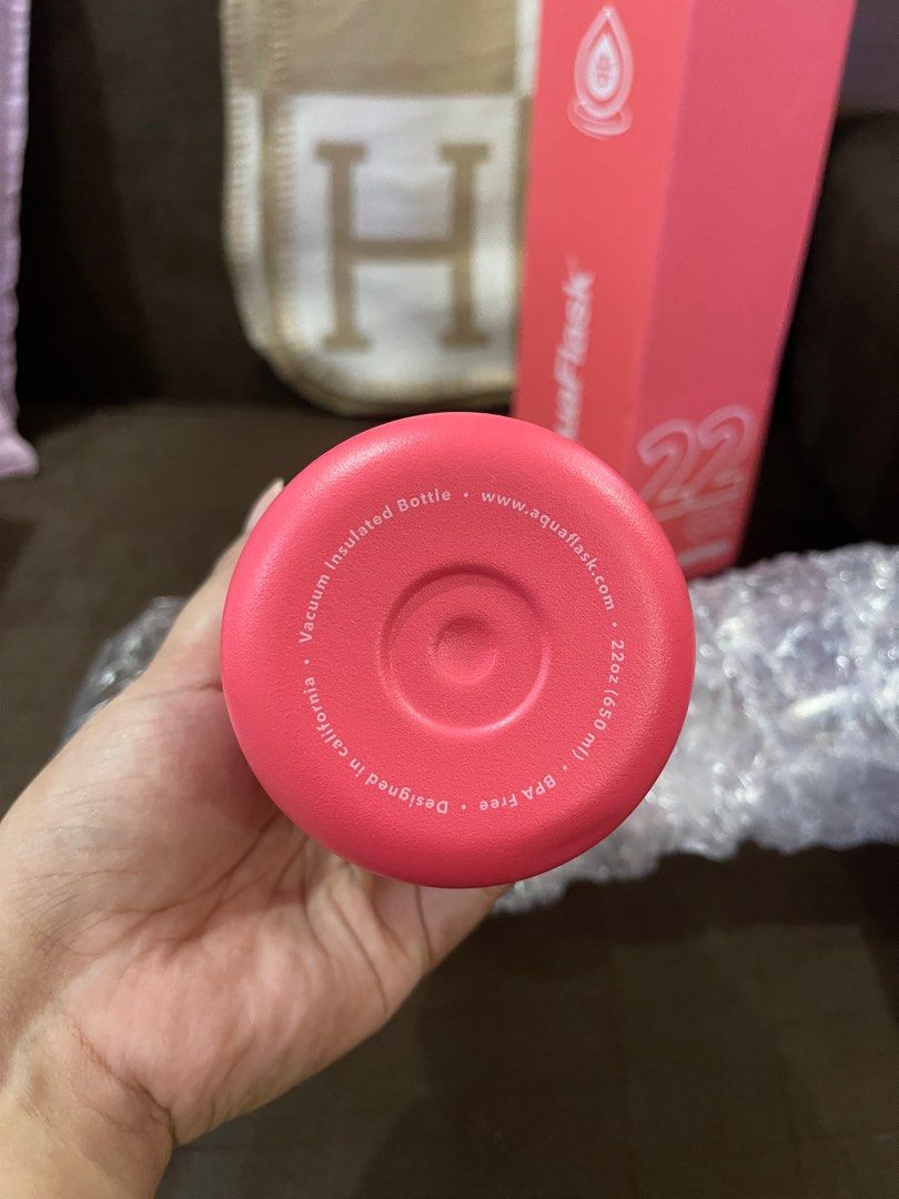 Aquaflask 22 oz. Flamingo, Furniture & Home Living, Kitchenware