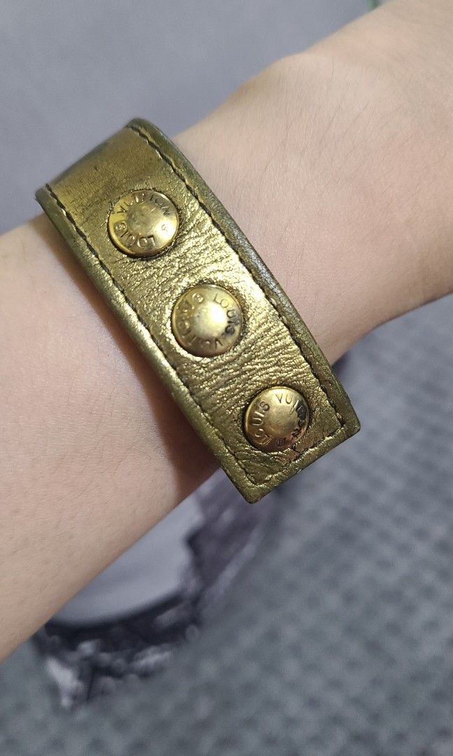 Authentic Louis Vuitton LV kobe leather bracelet (Category: Luxury Accessories) located in Pasig City. Submitted by js.authenticlux (Listing ID 1228238744, Image 1). Description: * authentic Lv kobe bracelet * leather * made in france * rare Hongkong 2008 * with normal signs of usage * no inclusions * call txt 09178029682.