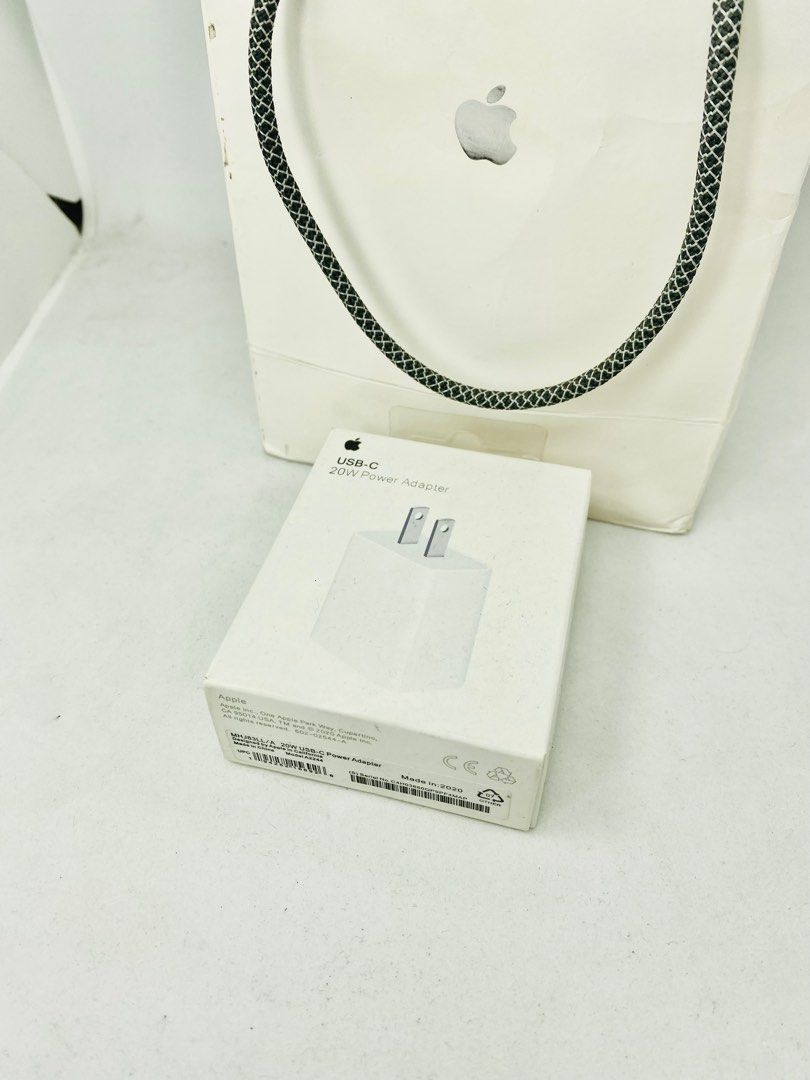 Authentic Original✔️iPhone/iPad Charger 20W Adapter Type C Cable/ USB C Cord (Category: Chargers & Cables) located in Quezon City. Submitted by camille96 (Listing ID 1228232206, Image 1). Description: Original Apple Guaranteed ☑️ PRICE LIST Adapter •20 watts adapter-999php •18 watts adapter- 950php •12 watts adapter- 850php Cable •Usb-C to Lightning(Type C Cable)- 850php •1m cable Lightning to Usb- 790php •2m cable Lightning to Usb- 850php •Usb-C