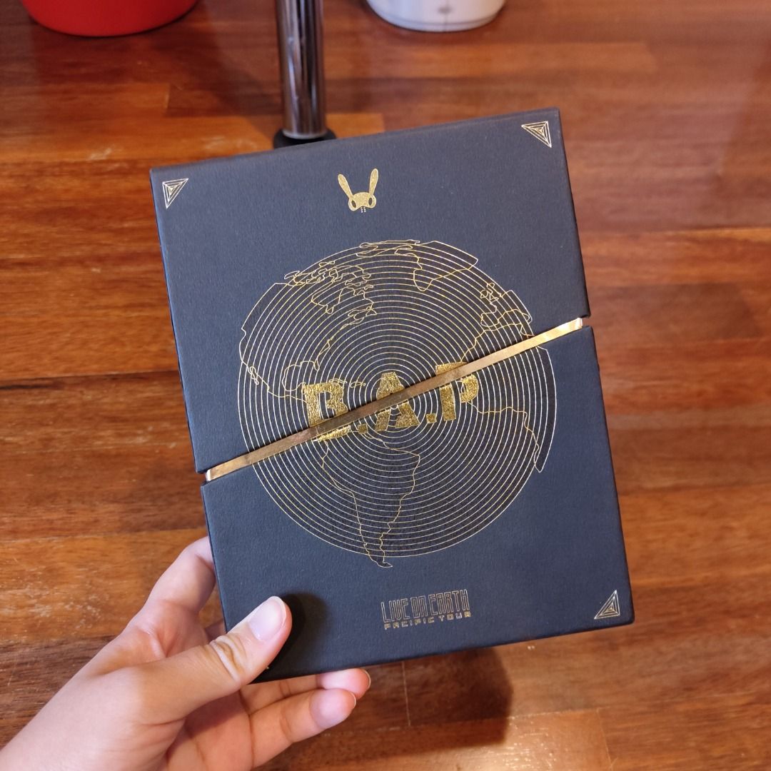 BAP - LIVE ON EARTH: PACIFIC TOUR DVD Photobook