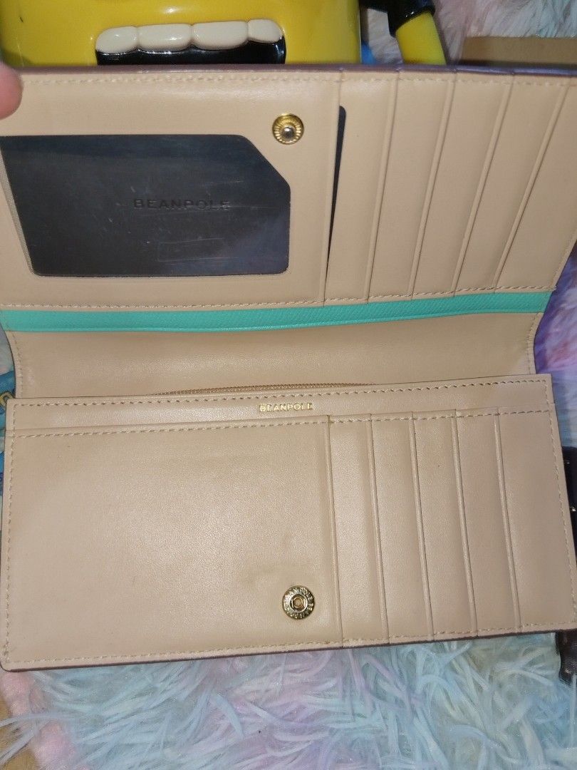 beanpole bifold wallet, Luxury, Bags & Wallets on Carousell