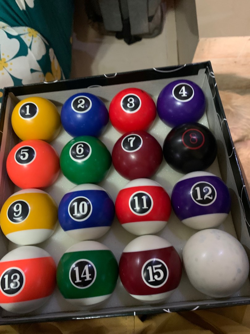 Billiards balls, Sports Equipment, Sports & Games, Billiards and