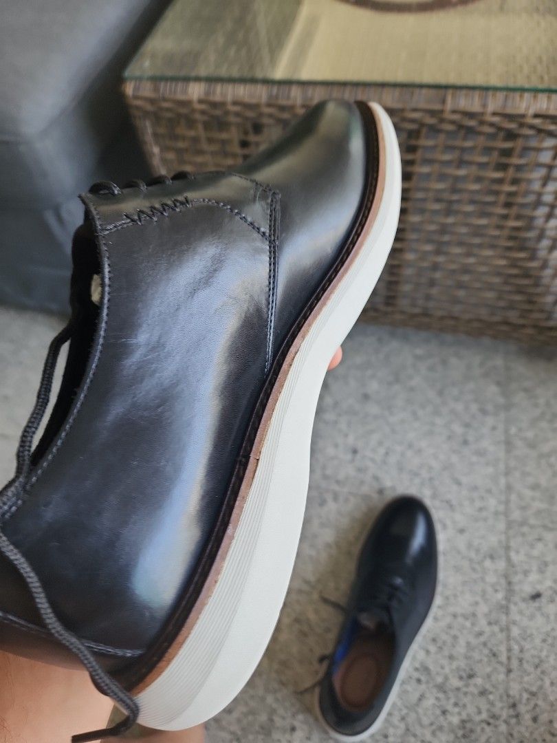 Brand New Clarks Shoe size UK 9