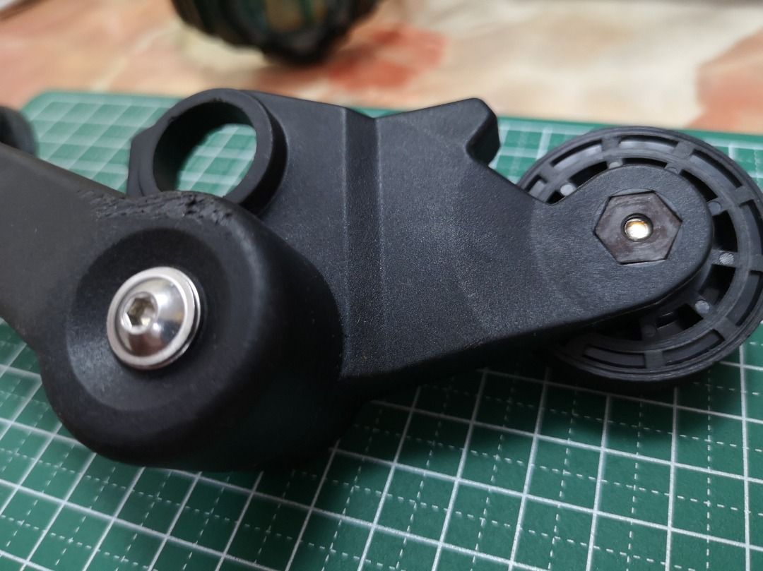 Brompton chain tensioner with jockey wheels heavily used, Sports