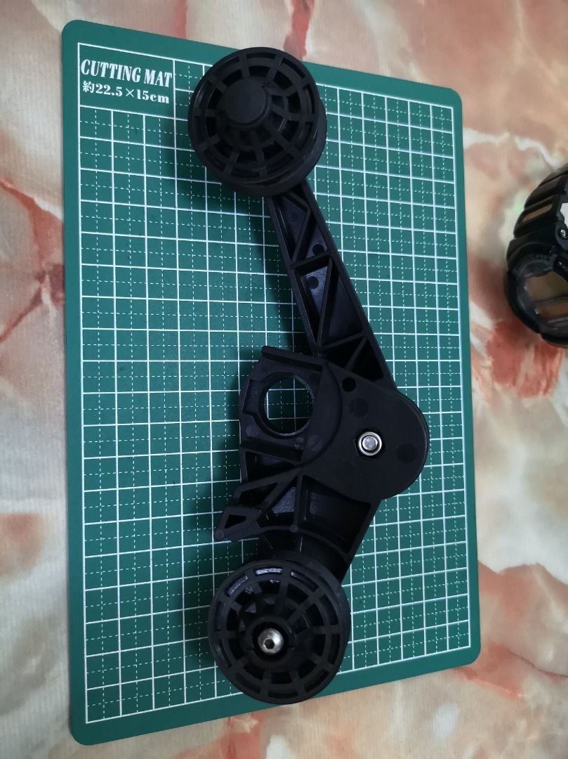 Brompton chain tensioner with jockey wheels heavily used, Sports