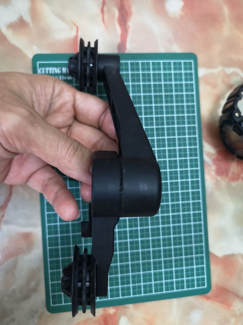 Brompton chain tensioner with jockey wheels heavily used, Sports