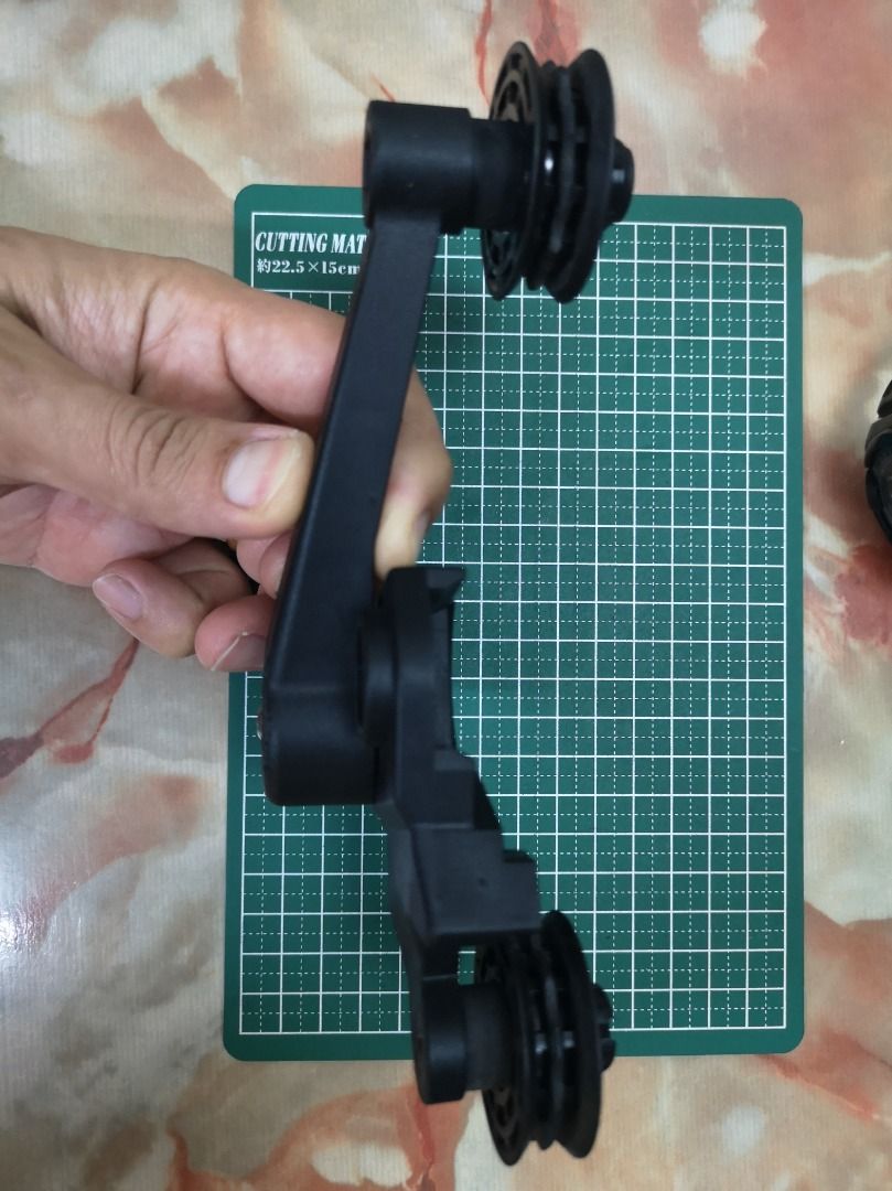 Brompton chain tensioner with jockey wheels heavily used, Sports