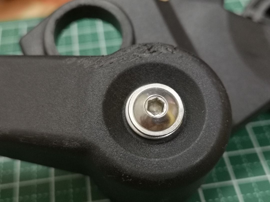 Brompton chain tensioner with jockey wheels heavily used, Sports