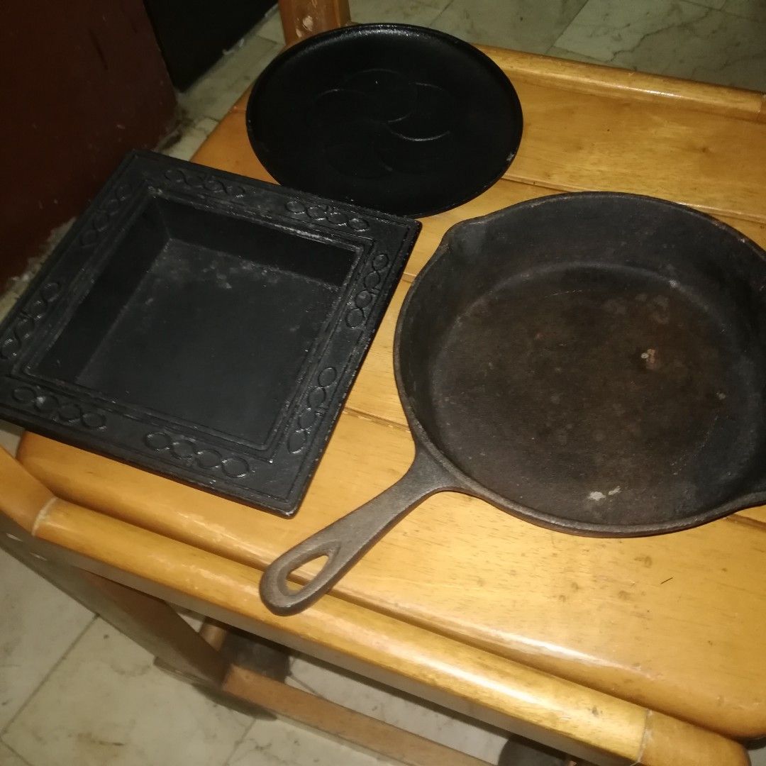 cast iron plates, and ashtray (Category: Bakeware) located in Paranaque City. Submitted by 4thestate.surplusan (Listing ID 1228284519, Image 3). Description: 2pcs cast iron plates for 600.ashtray 250. skillet. 400pm only.