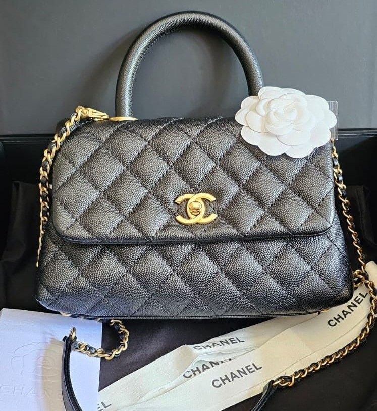 Chanel Jelly Tote Bag, Barang Mewah, Tas & Dompet di Carousell