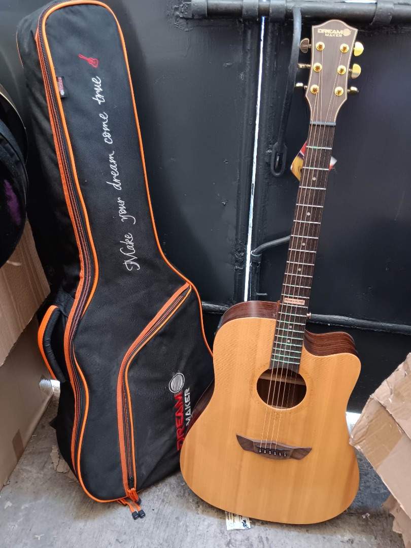 Dream Maker acoustic guitar with gigbag and box, Hobbies & Toys, Music