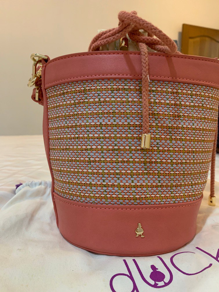 Duck shop bucket bag