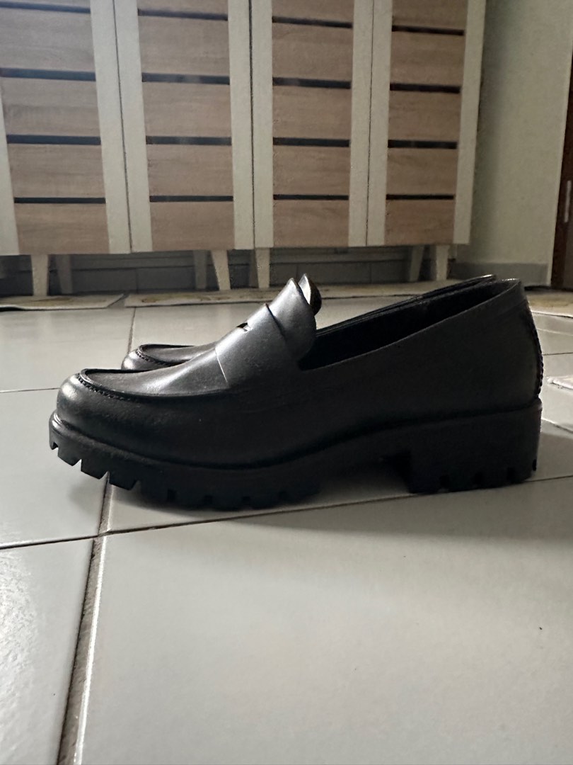 Ecco Loafers, Women's Fashion, Footwear, Loafers on Carousell