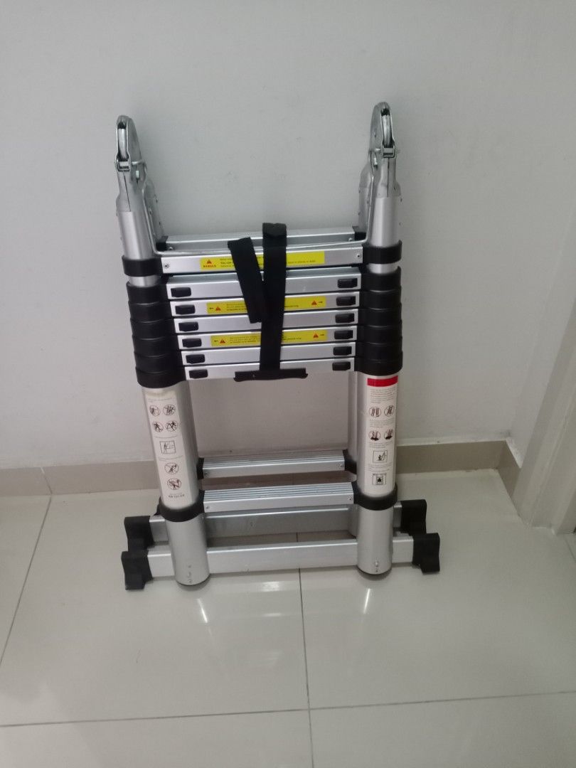 Extendable Ladder fm Germany, Furniture & Home Living, Home Improvement