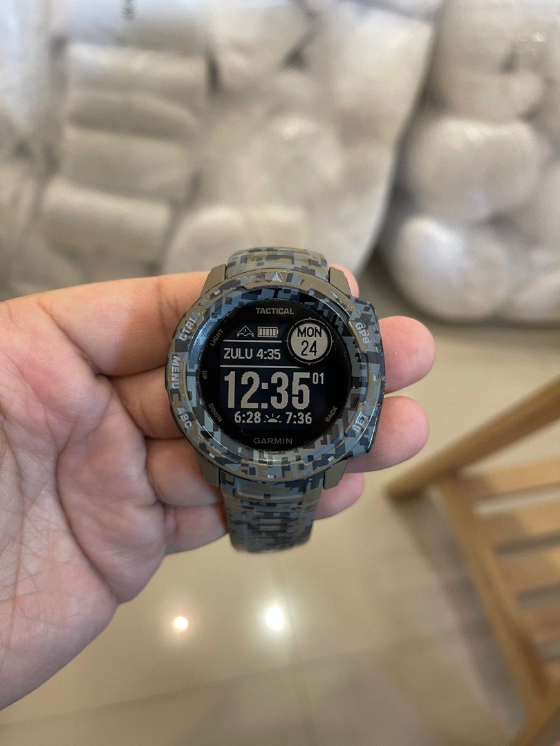 Garmin Instinct Tactical Camo Tan colour