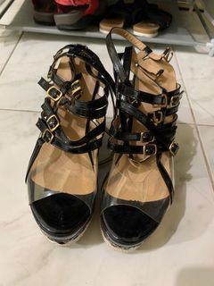 HEELS