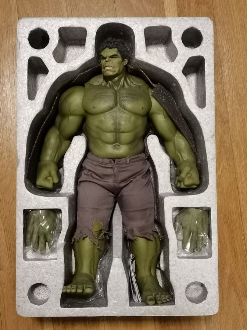 Hot Toys MMS 186 The Avengers 1 6th scale Hulk Limited Edition Collectible Figurine
