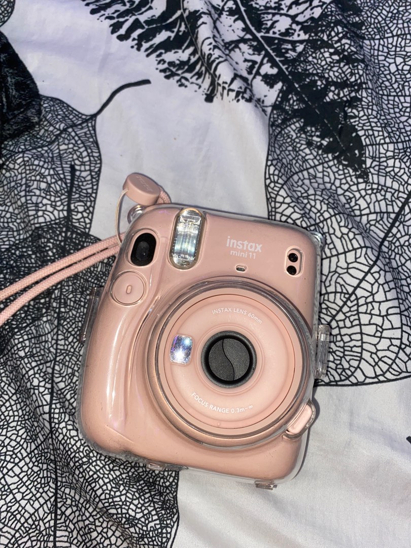 INSTAX MINI 11 with Case, Photography, Cameras on Carousell
