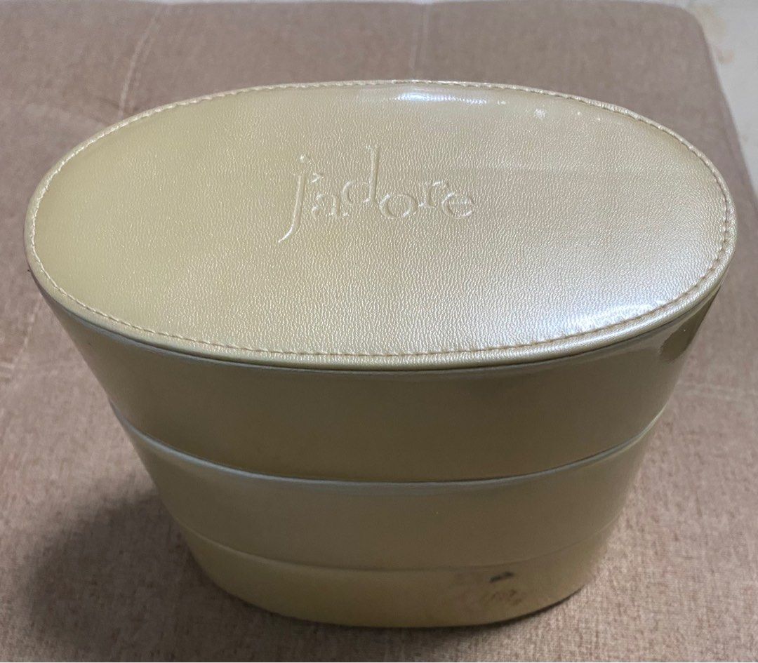 J’ADORE Cosmetic Kit / Make up Kit / Hard Case (Category: Makeup) located in Malabon City. Submitted by twinklevir (Listing ID 1228320349, Image 2). Description: J’adore Hard Case Cosmetic Kit See flaws on last picture..