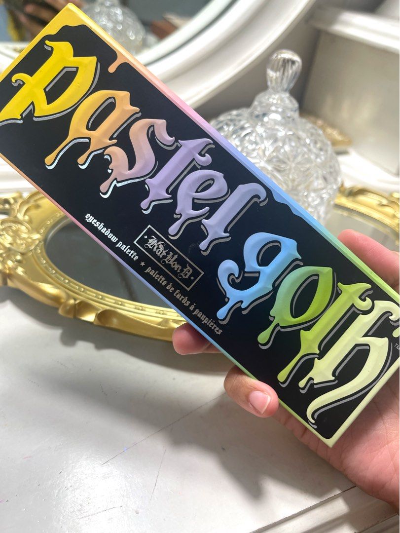 Kat von d pastel goth palette (Category: Makeup) located in Las Pinas. Submitted by trishdeclutters (Listing ID 1228386292, Image 3). Description: Super cute colors. Very pigmented. Di masyado nagamit Rfs too much palette #colorfulpalette.