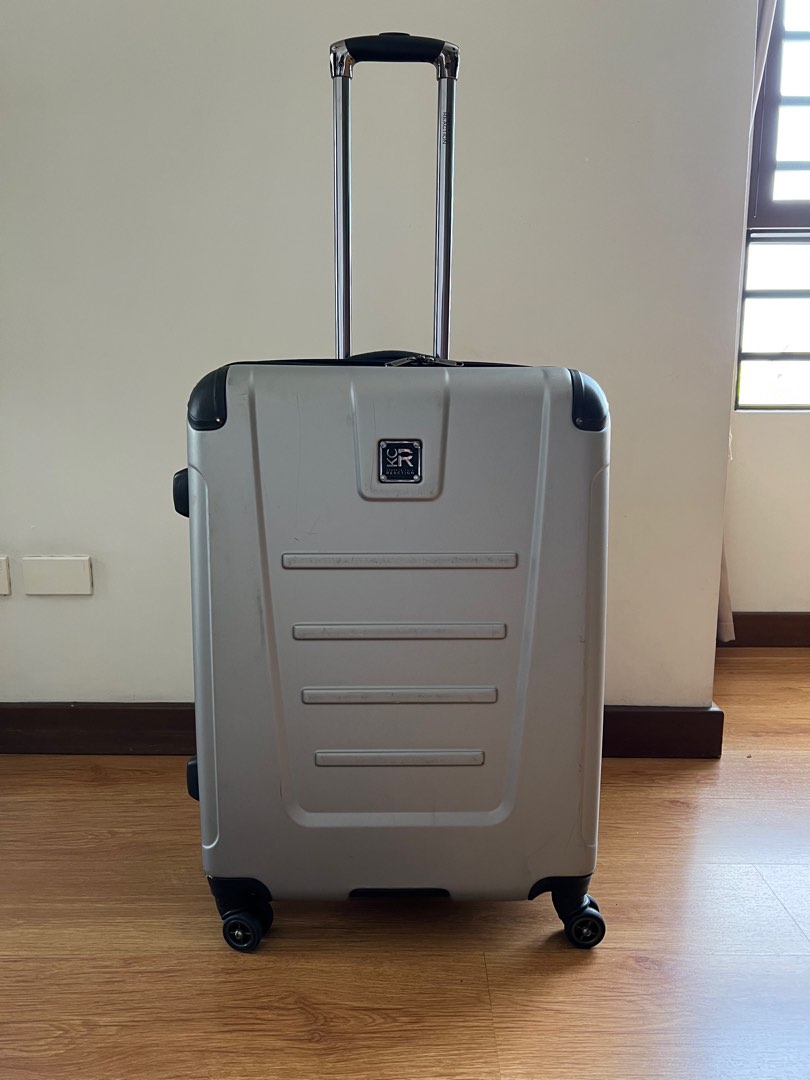 COLE REACTION LUGGAGE on Carousell