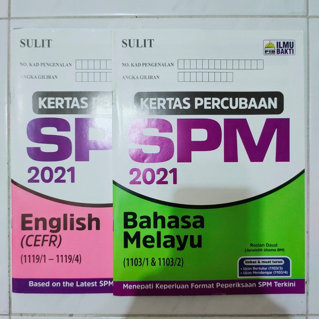 Kertas Percubaan SPM 2021 BM & BI, Hobbies & Toys, Books & Magazines