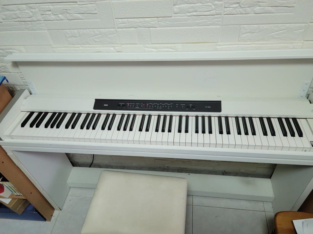 Updated) KORG LP-350 88keys 數碼鋼琴, 興趣及遊戲, 音樂、樂器 配件, 樂器- Carousell