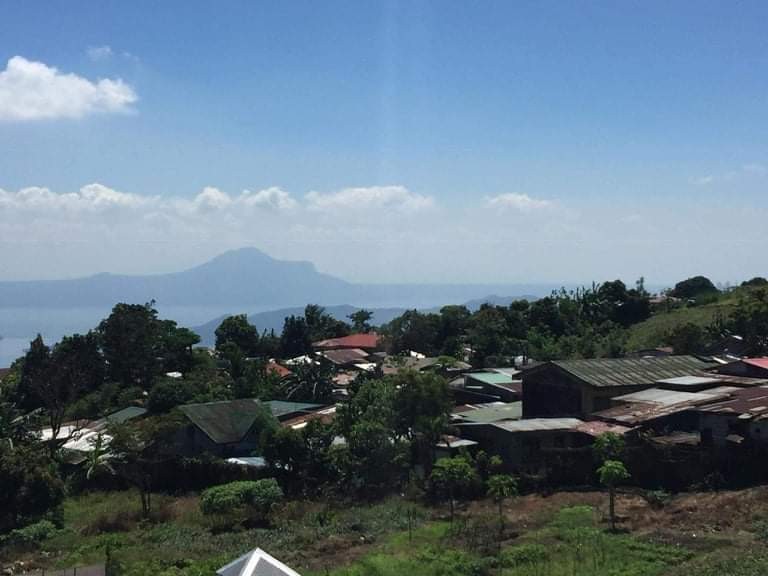 LAND FOR SALE IN TAGAYTAY Located along Tagaytay Calamba Road