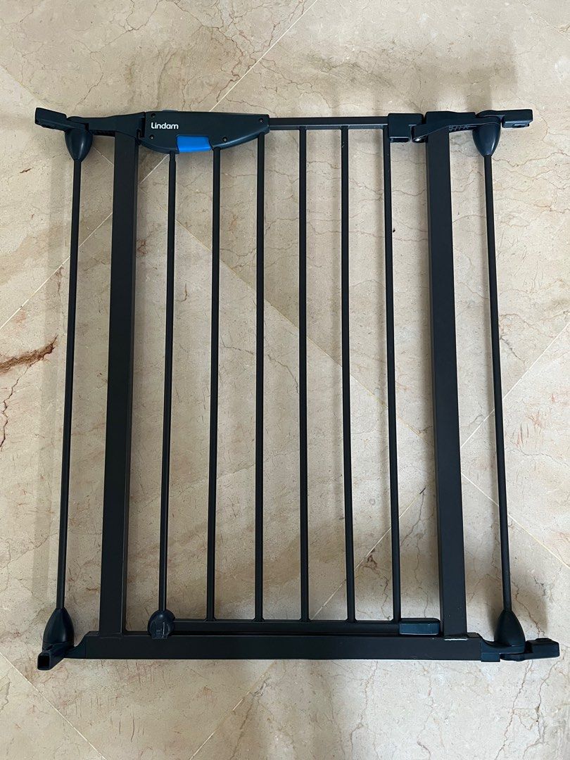 Lindam modular child safety gate, Babies & Kids, Baby Nursery & Kids Furniture, Safety Gates