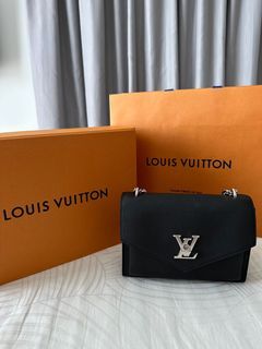 Introducing the Louis Vuitton Mini Dauphine Bag - PurseBlog  Louis vuitton  bag, Louis vuitton vintage bags, Louis vuitton handbags