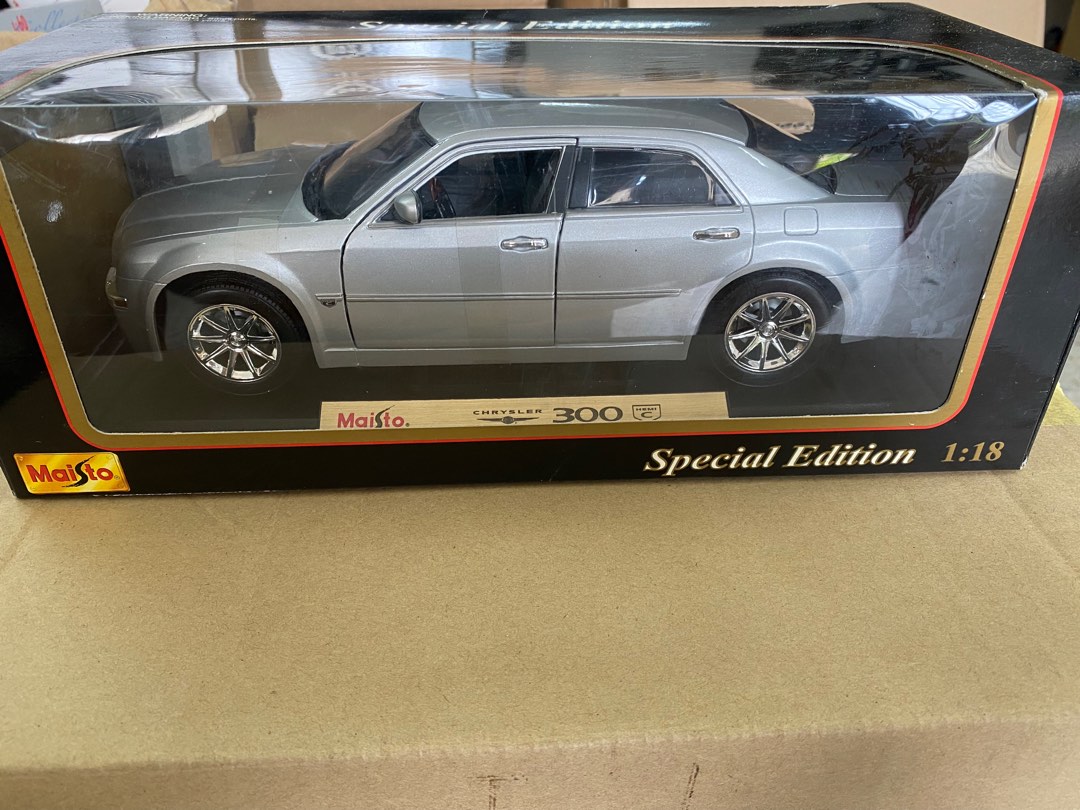 Maisto chrysler 300 hotsell