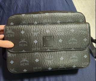(Category: ) located in . Submitted by ryboey (Listing ID 1228382726, Image 1). Description: .