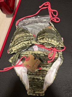 （分類：）位於 。 由 bubich 提交（商品編號 1228312819，圖片 1）。簡介： 。