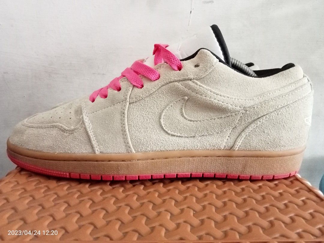 air jordan 1 low white gum hyper pink