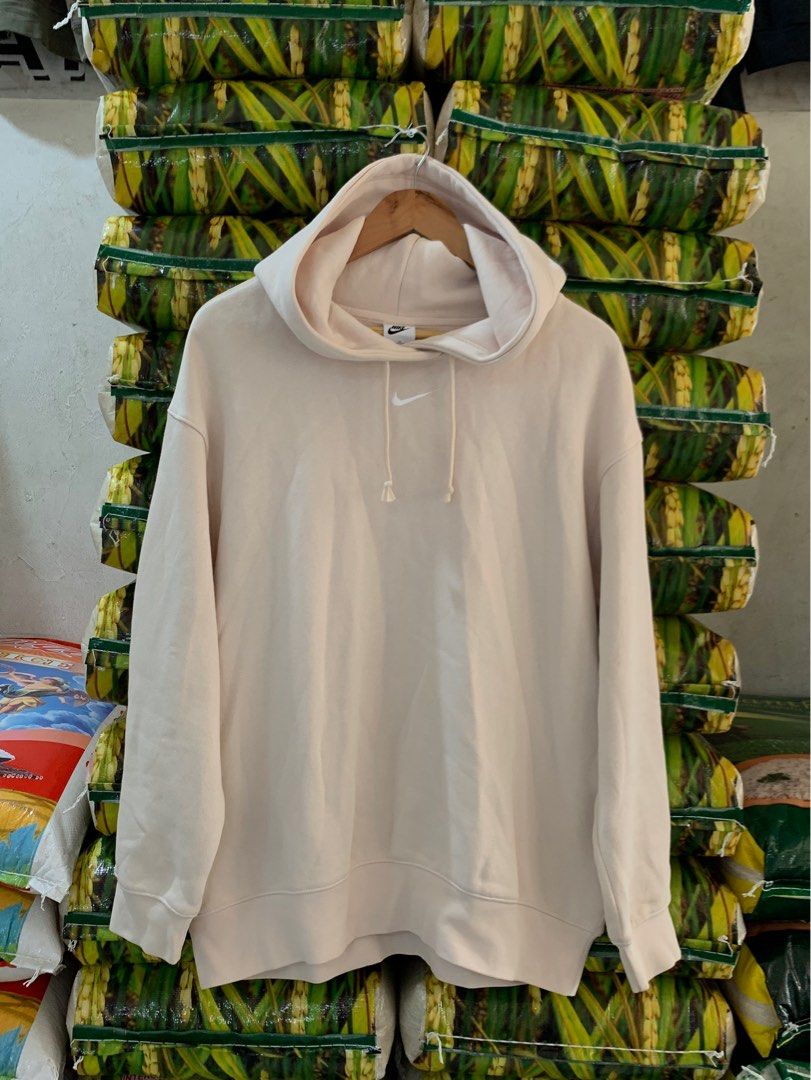 Nike hoodie middle swoosh discount