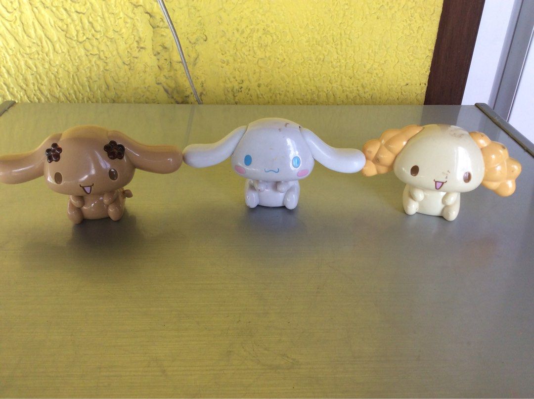 not-working-has-flaws-cinnamoroll-x-mcdonalds-2002-hobbies-toys