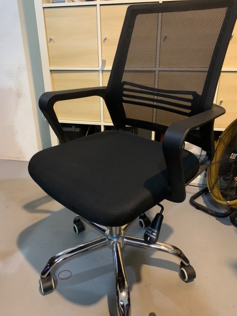 Rollable chair on sale