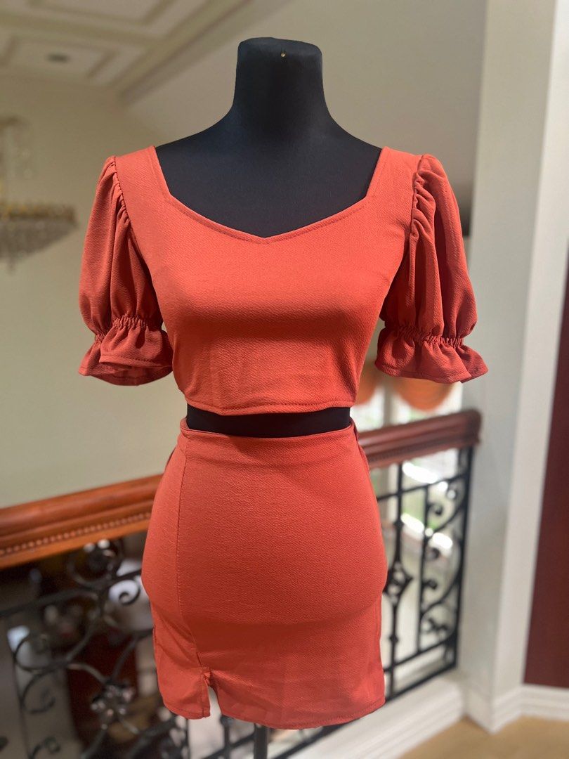 Orange / Rust Coordinate Dress with puffy Sleeves (Category: Sets or Coordinates) located in Makati City. Submitted by VersatileBabe (Listing ID 1228382802, Image 2). Description: .