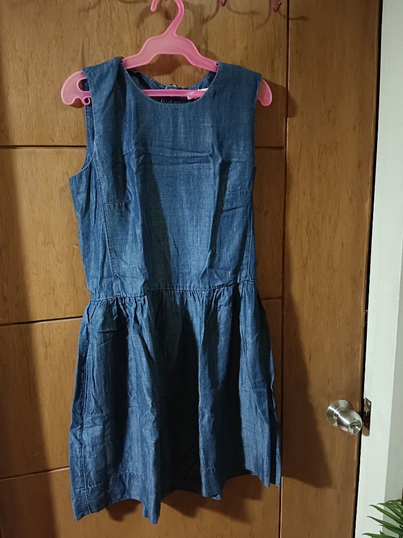 Original Gap Denim Dress (Category: Dresses) located in Quezon City. Submitted by chonalaxa (Listing ID 1228317045, Image 1). Description: selling my denim dress since it's no longer fit to me. this dress is very chic in person.