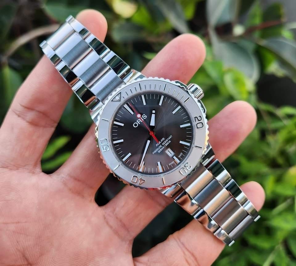 Oris Aquis Date Relief Grey Dial Full Set
