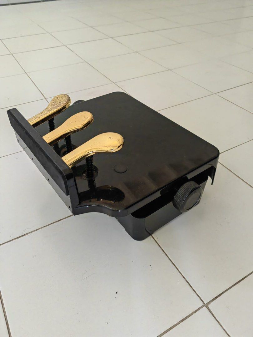 Piano pedal extender, Hobbies & Toys, Music & Media, Music Accessories
